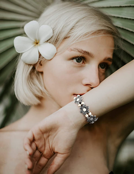 Wearlizer Compatible with Apple Watch Band 38mm 40mm 41mm 42mm 44mm 45mm 49mm Women Girls,Boho Handmade Turquoise Beaded Elastic Stretch Replacement Bracelet For iWatch SE/Ultra/8/7/6/5/4/3/2/1